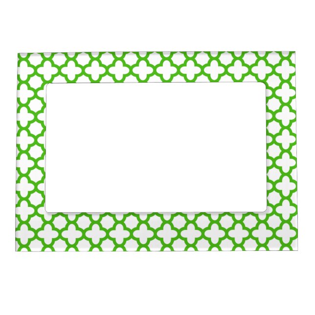 Kelly Green Quatrefoil Pattern Magnetic Frame (Front)