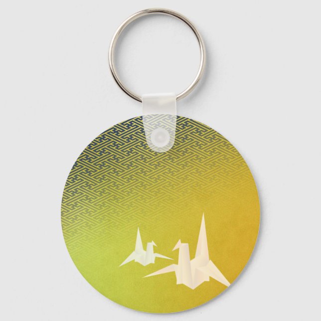 KEY HOLDER OF FOLDED CRANE AND SAAYA-SHAPED PATTER KEYCHAIN (Front)