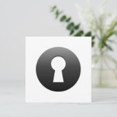 Keyhole Button (Standing Front)