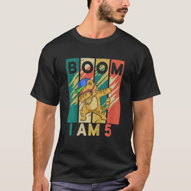 Kids Dabbing Cat 5 Years Old Happy 5th Birthday Bo T-Shirt (Front)