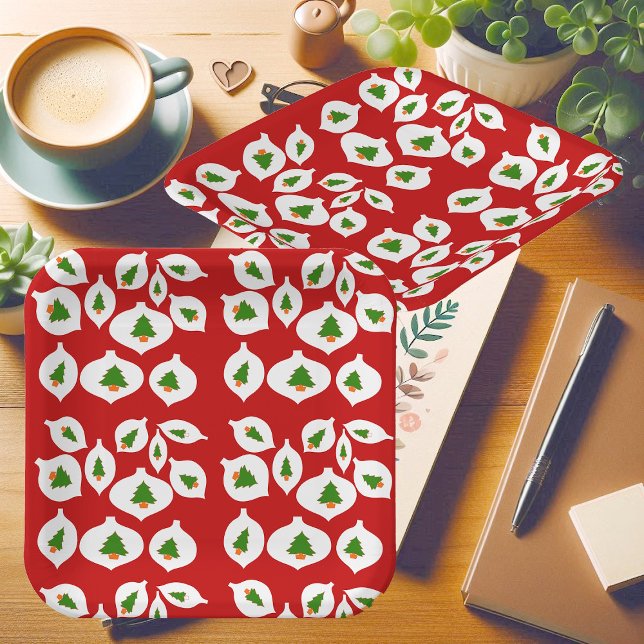 Kids Green Christmas Tree Ornament Red Party Fun Paper Plates (Kids Green Christmas Tree Ornament Red Party Fun Paper Plates)