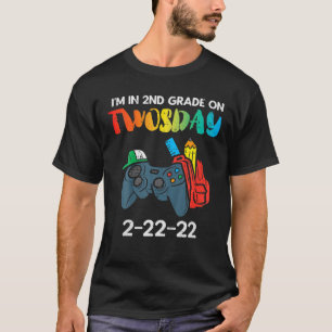 Kids Im In 2Nd Grade On Twosday 2-22-22 Gamer Twos T-Shirt