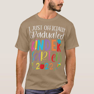 Kids Officially Graduated Kindergarten 2022 Gradua T-Shirt