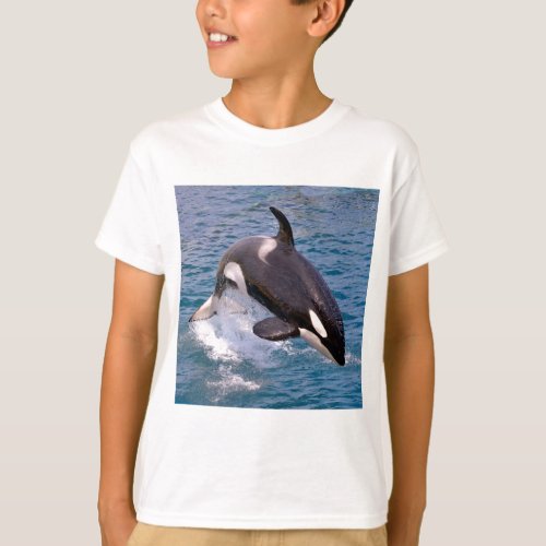 Killer whale jumping out of water T_Shirt