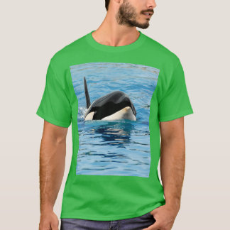 Killer whale swimming 5 T-Shirt
