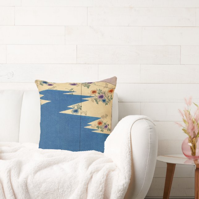 Kimono Design 6 Throw Pillow (Couch)