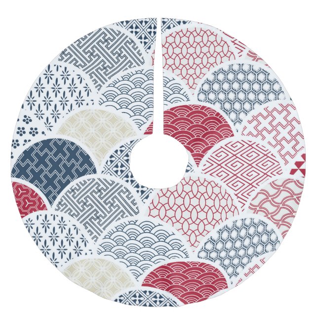 Kimono Line Art: Traditional Geometric Pattern Brushed Polyester Tree Skirt (Front)