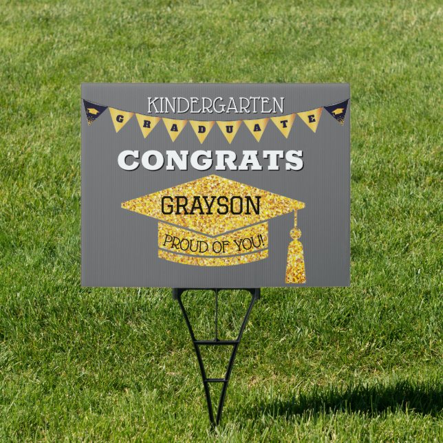Kindergarten graduate Congrats yard sign (Insitu)