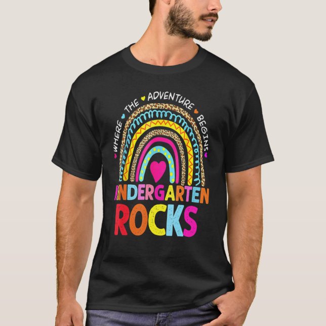 Kindergarten Rocks Team Kindergarten Rainbow T T-Shirt (Front)