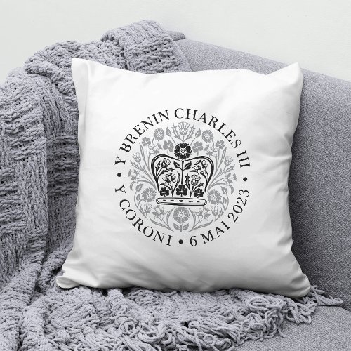 King Charles III Coronation Emblem in Welsh  Throw Pillow