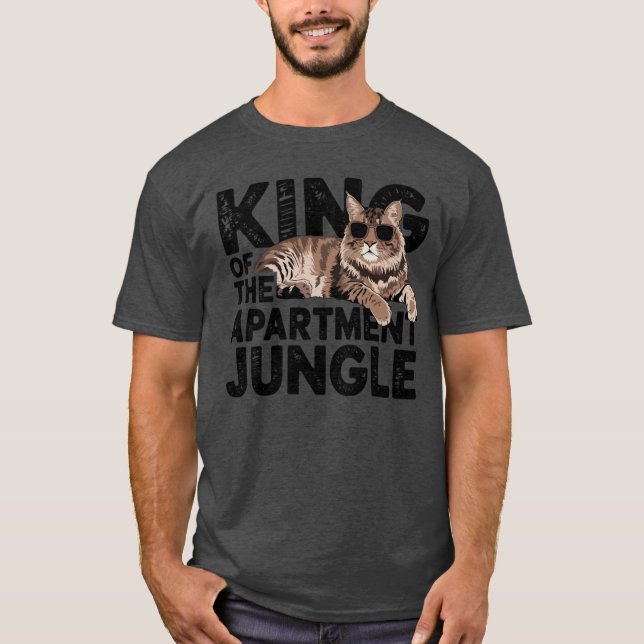 King of the Apartment Jungle Maine Coon Oversized T-Shirt (Front)