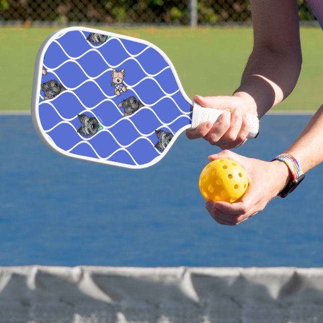 KiniArt Cairns Pickleball Paddle (Insitu)