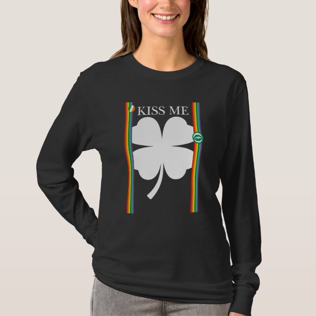 Kiss Me Cool C Leaf St Patrick's Day Irish Celebra T-Shirt (Front)