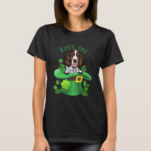 Kiss Me English Springer Spaniel Shamrock Clover f T-Shirt
