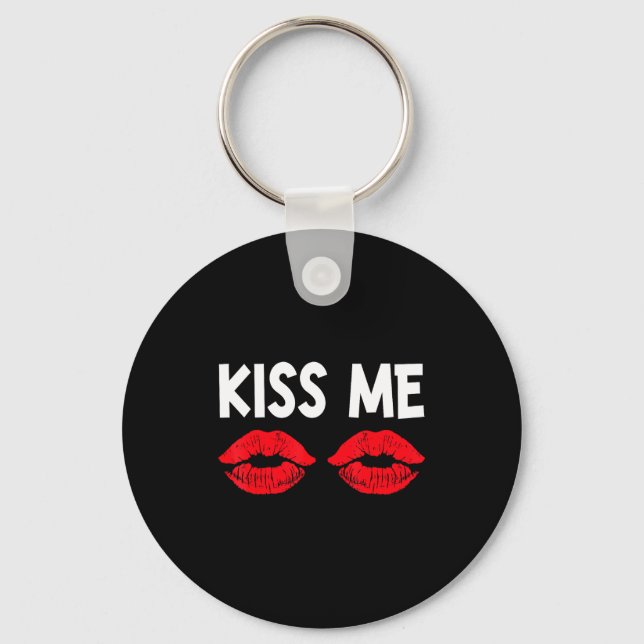 Kiss Me Funny Couples Tee Valentine's Day Couple M Keychain (Front)