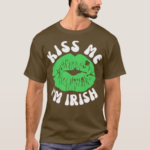 Kiss Me Im Irish Lips Kiss T_Shirt