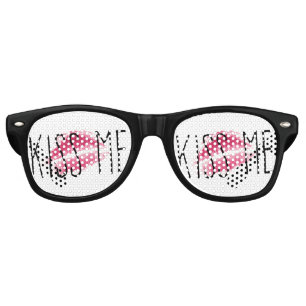 Kiss Me Lip Print Retro Sunglasses
