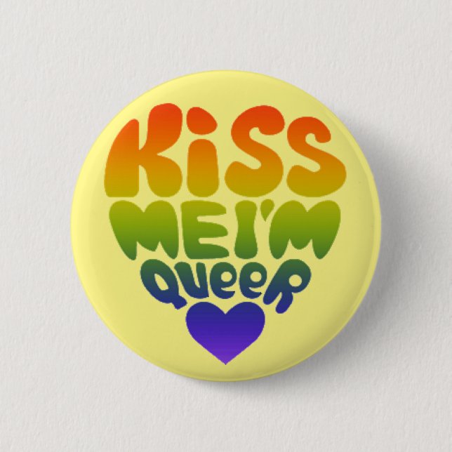 kiss me pinback button (Front)