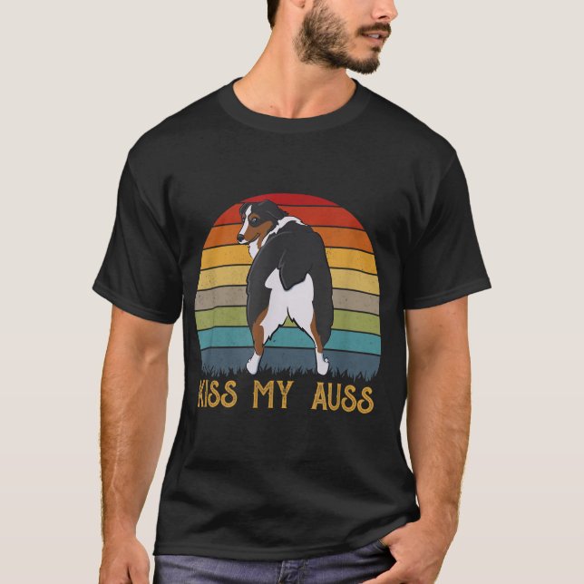 Kiss My Auss Funny Aussie Mom Aussie Owner Retro S T-Shirt (Front)