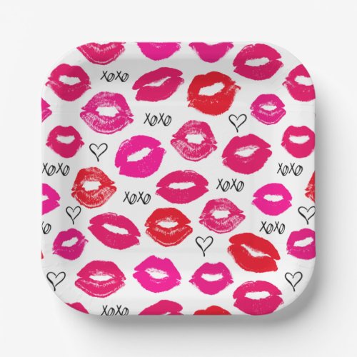 Kisses XOXO Red and Pink Paper Plates