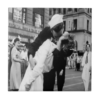 Kissing Couple.Hug Kiss Tile