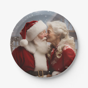 Kissing Mr and Mrs Santa Claus Paper Plates