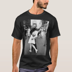 Kissing On VJ Day World War Poster T-Shirt