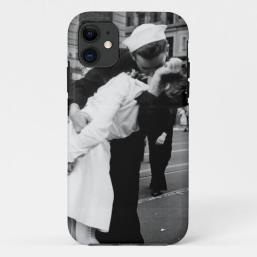 Kissing the War Goodbye at Times Square iPhone 11 Case