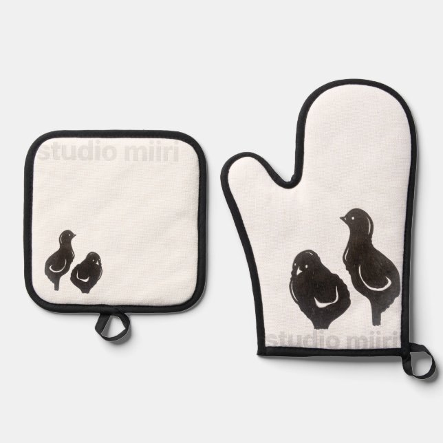 KITCHEN MITTS studio miiri Oven Mitt & Pot Holder Set (Front)