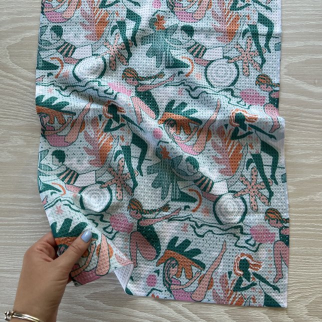 Kitchen Towel: Underwater Swimming Kitchen Towel (Creator Uploaded)