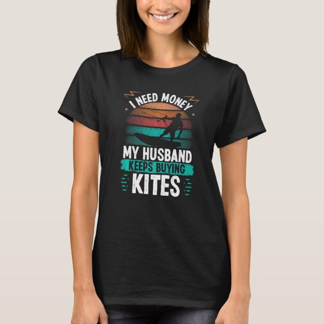 Kiteboarding Vintage Husband buying Kites Kitesurf T-Shirt (Front)