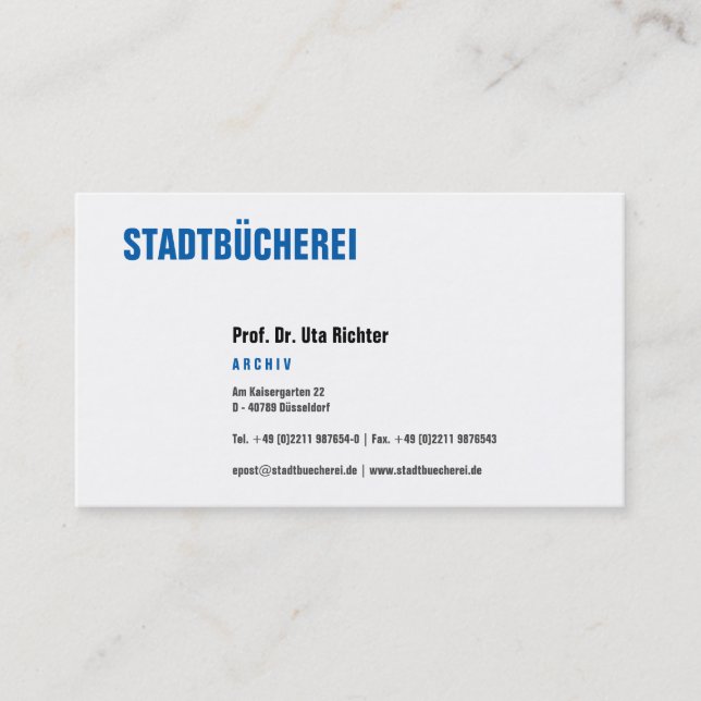 Klare Visitenkarte mit blau Business Card (Front)