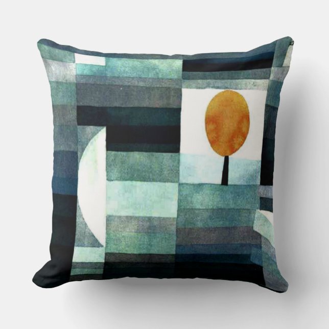 Klee - The Messenger of Autumn Throw Pillow (Front)