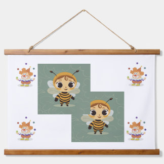 klovnen og bien hanging tapestry