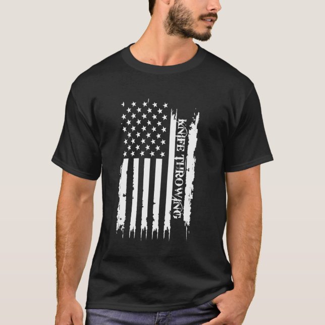 Knife Throwing United States Distressed w US Flag T-Shirt (Front)