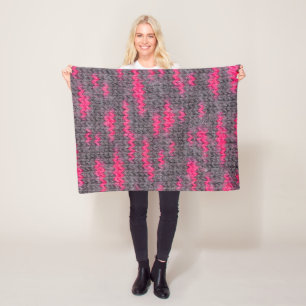 Knit wool structure with pink and gray colors fleece blanket