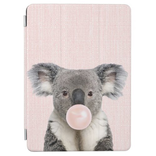 Koala Bear Blowing Pink Bubble gum    iPad Air Cover
