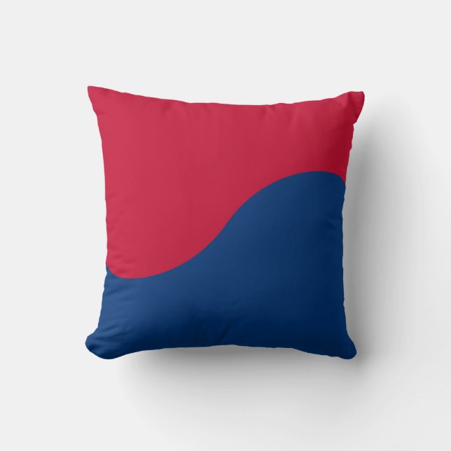 Korean Taegeuk sign Throw Pillow (Front)