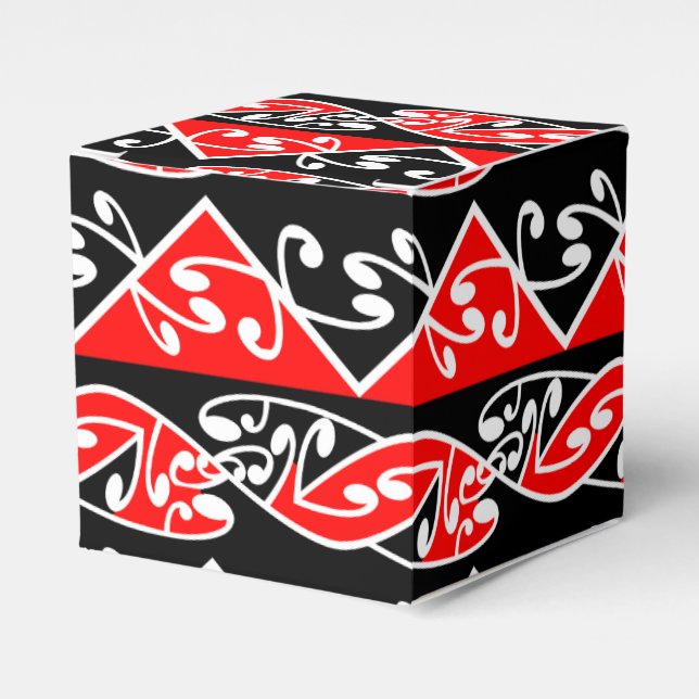 Kowhaiwhai Traditional Maori Koru Pattern Favor Boxes (Front Side)