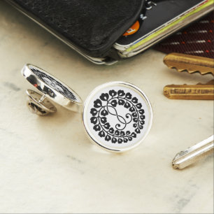 Kujo wisteria lapel pin