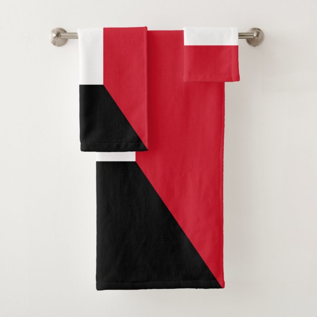 Kuwait Flag Bath Towel Set (Insitu)