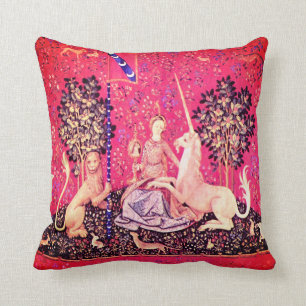 La Dame à la licorne - The Lady and the Unicorn Throw Pillow
