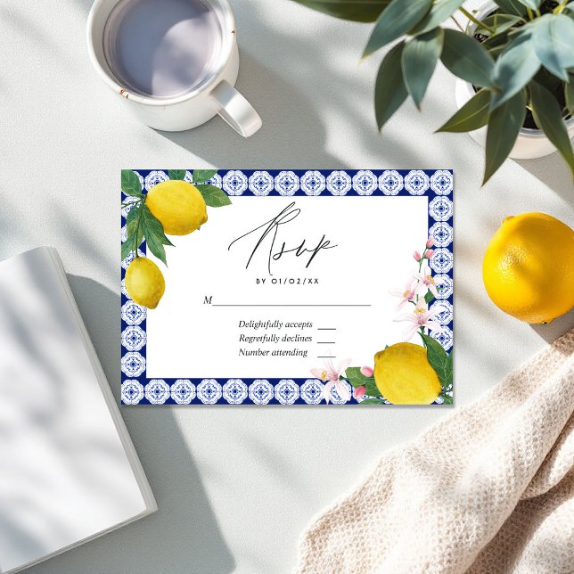 "La Dolce Vita" Lemon Tile Italian Wedding RSVP Card ("La Dolce Vita" Lemon Tile Italian Wedding RSVP Card)