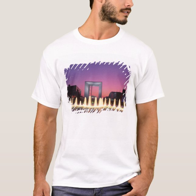 La Grande Arche, La Defense, Paris, France T-Shirt (Front)
