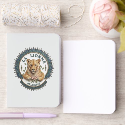 La Lionne. Belgique Foil Vow Books