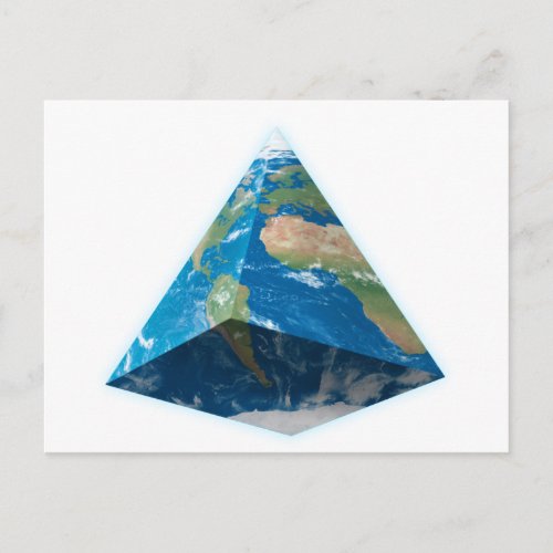 La Terre nest pas plate mais Pyramidale Postcard