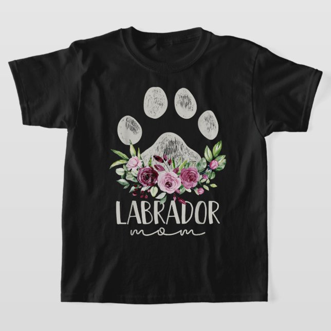 Labrador Retriever Pet Dog Mama Gifts Lab Mom T-Shirt (Laydown)