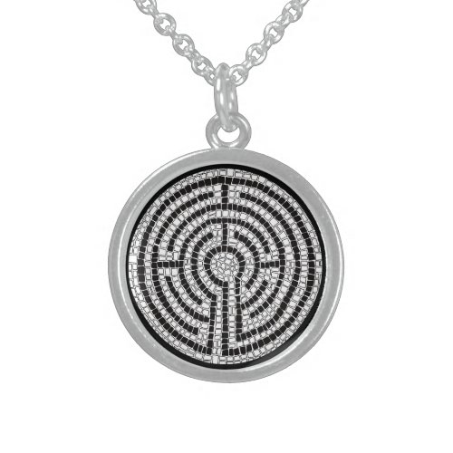 LABYRINTH VII Sterling Silver Round Necklace