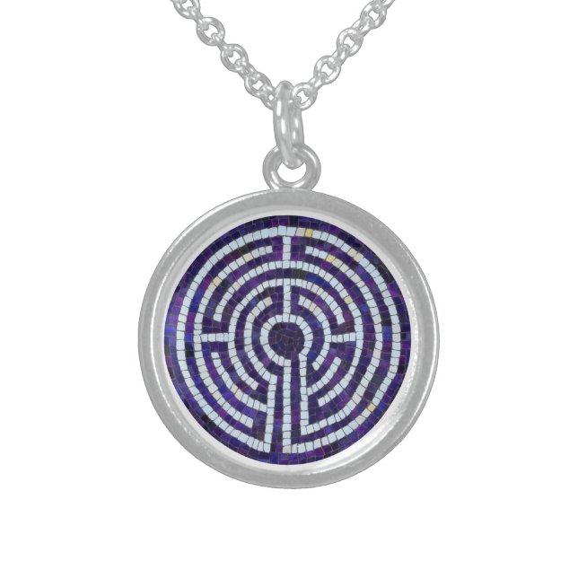 LABYRINTH VIII Sterling Silver Round Necklace (Front)