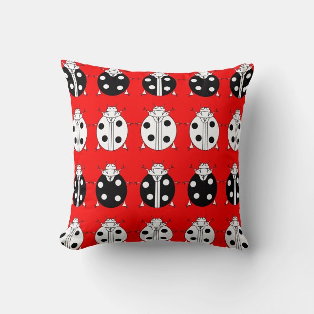 ladybirds pattern throw pillow (Front)